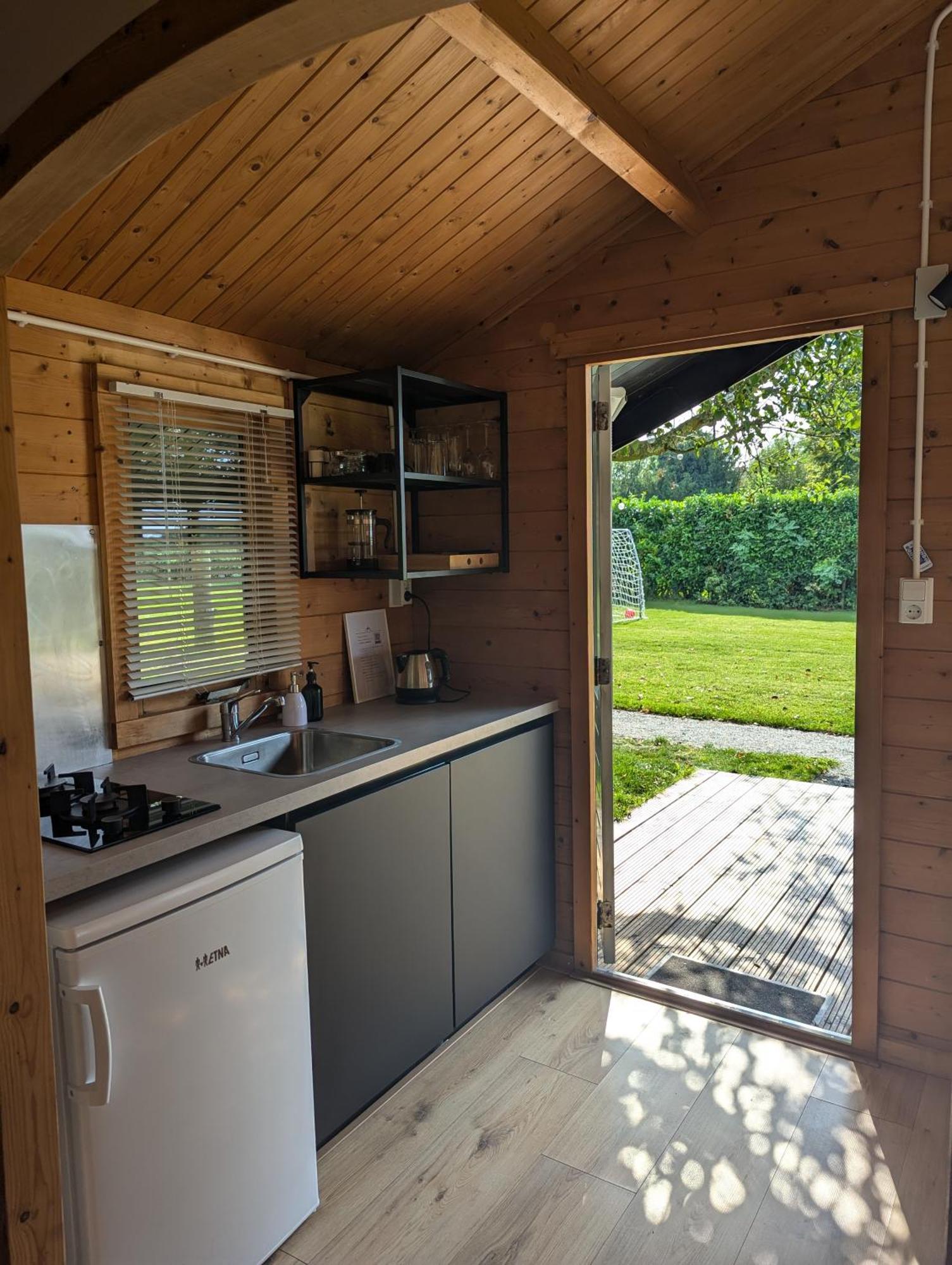 The Bee - Trekkershuts & Apartment Opperdoes Exterior foto