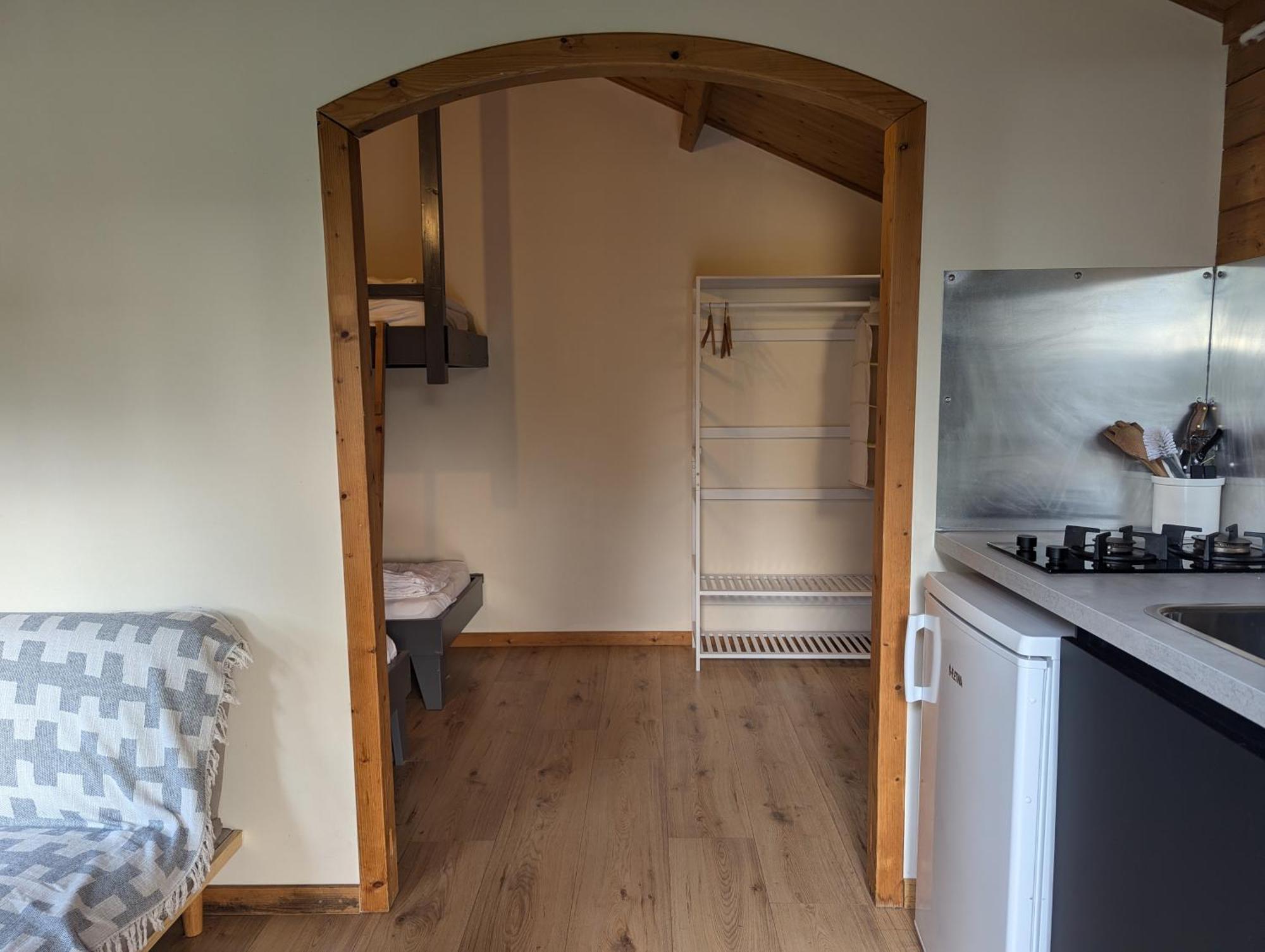 The Bee - Trekkershuts & Apartment Opperdoes Exterior foto